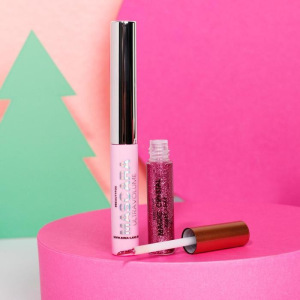 Набор Your Magic Winter, розовая тушь для ресниц, глиттерая подводка №4 и тени (2 цвета) Набор Your Magic Winter, розовая тушь для ресниц, глиттерая подводка №4 и тени (2 цвета)