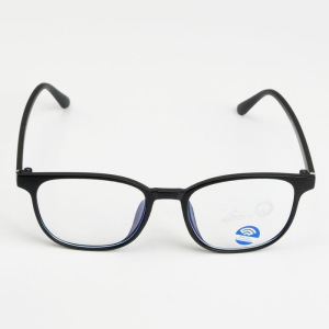 Очки компьютерные, линза 4.3х5.4 см, ширина 14 см, дужка 14 см Очки компьютерные, линза 4.3х5.4 см, ширина 14 см, дужка 14 см