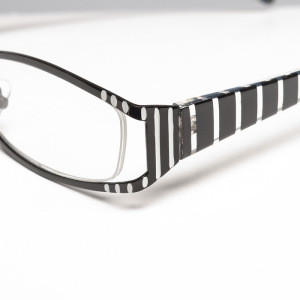 Очки корригирующие 2025, размер 12,9х14,7х2,9, цвет чёрный, +3,75 Очки корригирующие 2025, размер 12,9х14,7х2,9, цвет чёрный, +3,75