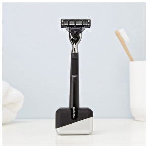 Подарочный набор Gillette Mach3: бритва с 1 сменной кассетой + подставка Подарочный набор Gillette Mach3: бритва с 1 сменной кассетой + подставка