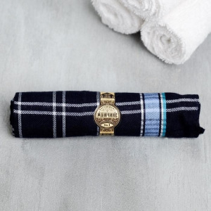 Подарочный набор "С новым годом": гель для душа, платок-сигара Подарочный набор "С новым годом": гель для душа, платок-сигара