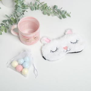 Подарочный набор «Ты моя вселенная»: кружка 350 мл, маска для сна, соль для ванны 10 г × 6 шт. Подарочный набор «Ты моя вселенная»: кружка 350 мл, маска для сна, соль для ванны 10 г × 6 шт.