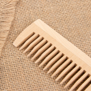 Расчёска - гребень, комбинированная, цвет «светлое дерево» Расчёска - гребень, комбинированная, цвет «светлое дерево»