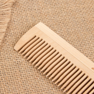 Расчёска - гребень, комбинированная, цвет «светлое дерево» Расчёска - гребень, комбинированная, цвет «светлое дерево»