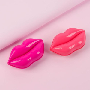 Расчёска массажная, с зеркалом и крышкой, цвет МИКС Расчёска массажная, с зеркалом и крышкой, цвет МИКС