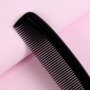 Расчёска с хвостиком, цвет чёрный Расчёска с хвостиком, цвет чёрный