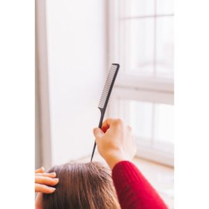 Расчёска с хвостиком, цвет чёрный Расчёска с хвостиком, цвет чёрный