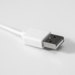 Соляной светильник "Гайка" LED (диод цветной) USB белая соль 10х7х10 см Соляной светильник "Гайка" LED (диод цветной) USB белая соль 10х7х10 см