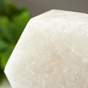 Соляной светильник "Гайка" LED (диод цветной) USB белая соль 10х7х10 см Соляной светильник "Гайка" LED (диод цветной) USB белая соль 10х7х10 см