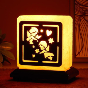 Соляной светильник с диммером "Ангелы" Е14 15Вт 1,3-1,4 кг гимал. соль 12х7х12 см Соляной светильник с диммером "Ангелы" Е14 15Вт 1,3-1,4 кг гимал. соль 12х7х12 см