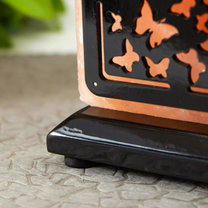 Соляной светильник с диммером "Бабочки" Е14 15Вт 1,3-1,4 кг гимал. соль 12х7х12 см Соляной светильник с диммером "Бабочки" Е14 15Вт 1,3-1,4 кг гимал. соль 12х7х12 см