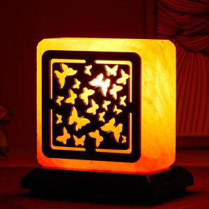 Соляной светильник с диммером "Бабочки" Е14 15Вт 1,3-1,4 кг гимал. соль 12х7х12 см Соляной светильник с диммером "Бабочки" Е14 15Вт 1,3-1,4 кг гимал. соль 12х7х12 см