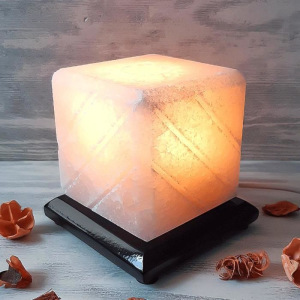 Соляной светильник с диммером "Куб-арома" Е14 15Вт 1-2 кг белая соль 11х11х12 см Соляной светильник с диммером "Куб-арома" Е14 15Вт 1-2 кг белая соль 11х11х12 см