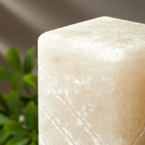 Соляной светильник с диммером "Пятый элемент" Е14 15Вт 2-3 кг белая соль 10х10х20 см Соляной светильник с диммером "Пятый элемент" Е14 15Вт 2-3 кг белая соль 10х10х20 см