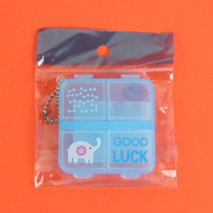 Таблетница с цепочкой «GOOD LUCK», 4 секции, цвет МИКС Таблетница с цепочкой «GOOD LUCK», 4 секции, цвет МИКС