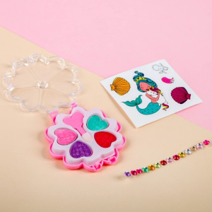 Тени детские "Самая милая"+ наклейки, стразы Тени детские "Самая милая"+ наклейки, стразы