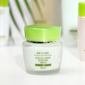 Увлажняющий набор для ухода за лицом 3W CLINIC с экстрактом алоэ Увлажняющий набор для ухода за лицом 3W CLINIC с экстрактом алоэ