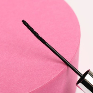 Водостойкая тушь с эффектом ламинирования ресниц Happy Winter, цвет чёрный Водостойкая тушь с эффектом ламинирования ресниц Happy Winter, цвет чёрный