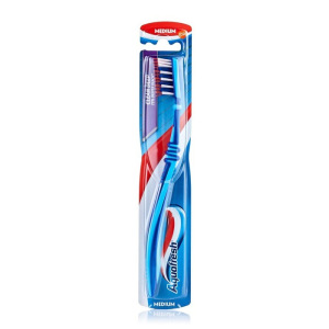 Зубная щётка Aquafresh Max Active, средняя жёсткость Зубная щётка Aquafresh Max Active, средняя жёсткость