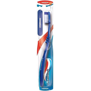 Зубная щётка Aquafresh Standatd, средняя жёсткость Зубная щётка Aquafresh Standatd, средняя жёсткость