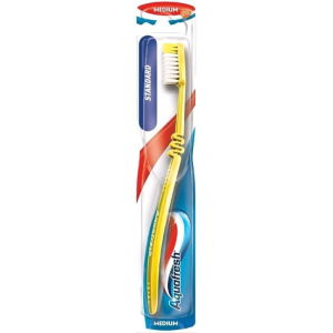 Зубная щётка Aquafresh Standatd, средняя жёсткость Зубная щётка Aquafresh Standatd, средняя жёсткость