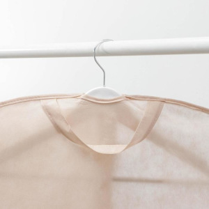 Чехол для одежды, 60×100 см, спанбонд, цвет бежевый Чехол для одежды, 60×100 см, спанбонд, цвет бежевый