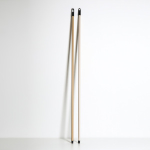 Черенок щетки для пола усиленный, 140 см, цвет МИКС Черенок щетки для пола усиленный, 140 см, цвет МИКС