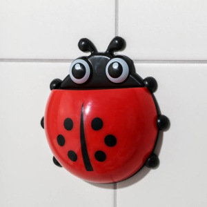 Держатель для зубных щёток детский «Божья коровка», на присосках, цвет МИКС Держатель для зубных щёток детский «Божья коровка», на присосках, цвет МИКС