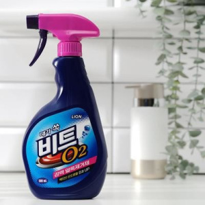 Концентрированный кислородный пятновыводитель для всех видов тканей кроме шерсти и шелка "Beat O2" 500 мл Концентрированный кислородный пятновыводитель для всех видов тканей кроме шерсти и шелка "Beat O2" 500 мл