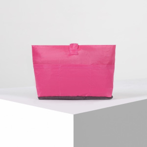 Косметичка дорожная, отдел на кнопке, 7 наружных карманов, цвет малиновый Косметичка дорожная, отдел на кнопке, 7 наружных карманов, цвет малиновый