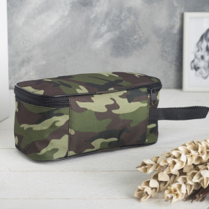 Косметичка дорожная, отдел на молнии, с ручкой, цвет зелёный Косметичка дорожная, отдел на молнии, с ручкой, цвет зелёный