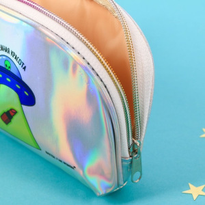 Косметичка голографическая "Внеземная красота" Косметичка голографическая "Внеземная красота"