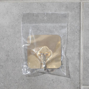 Крючок-наклейка «Классик», металл, цвет золотой Крючок-наклейка «Классик», металл, цвет золотой