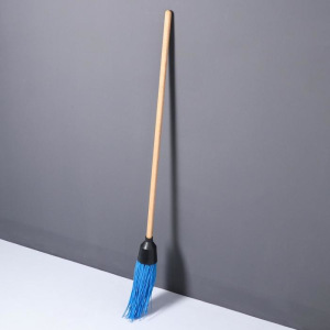 Метла деревянная, 140 см, 4 фланца, массив бука, микс Метла деревянная, 140 см, 4 фланца, массив бука, микс