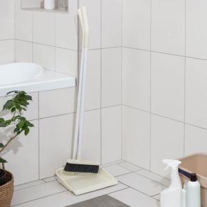 Набор AKOR SoftFlex 5000: щетка для пола с совком Набор AKOR SoftFlex 5000: щетка для пола с совком