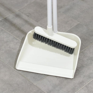 Набор AKOR SoftFlex 5000: щетка для пола с совком Набор AKOR SoftFlex 5000: щетка для пола с совком