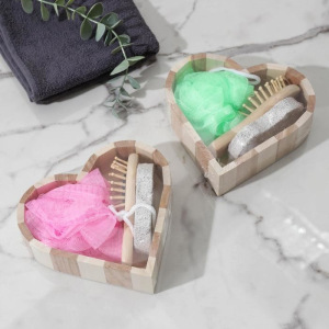 Набор банный, 3 предмета: мочалка, пемза, расчёска, цвет МИКС Набор банный, 3 предмета: мочалка, пемза, расчёска, цвет МИКС