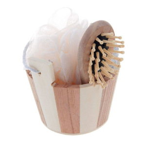 Набор банный в деревянном ушате 3 предмета: мочалка-бант, пемза, расческа Набор банный в деревянном ушате 3 предмета: мочалка-бант, пемза, расческа