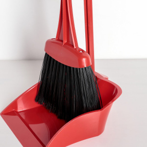 Набор для уборки «Комфорт», 2 предмета: совок, метла с черенком, цвета МИКС Набор для уборки «Комфорт», 2 предмета: совок, метла с черенком, цвета МИКС