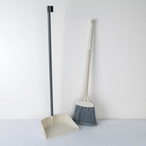 Набор для уборки помещений с веником «Ленивка» Набор для уборки помещений с веником «Ленивка»