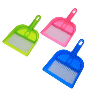 Набор для уборки "Чистота", 2 предмета: совок, щётка, цвет МИКС Набор для уборки "Чистота", 2 предмета: совок, щётка, цвет МИКС