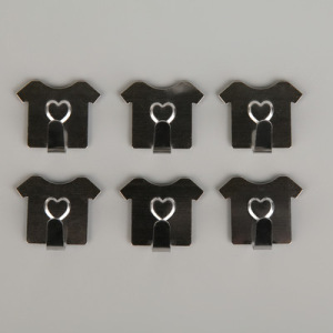 Набор крючков на липучке «Футболка», 6 шт, металлические Набор крючков на липучке «Футболка», 6 шт, металлические