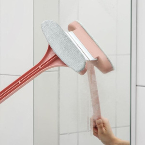 Окномойка с пластиковой ручкой и сгоном, 20,3×35 см, цвет МИКС Окномойка с пластиковой ручкой и сгоном, 20,3×35 см, цвет МИКС