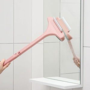 Окномойка с пластиковой ручкой и сгоном, 20,3×35 см, цвет МИКС Окномойка с пластиковой ручкой и сгоном, 20,3×35 см, цвет МИКС