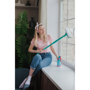 Окномойка с телескопической металлической ручкой Доляна, 28×77(116) см, поворотная головка, поролон, цвет голубой Окномойка с телескопической металлической ручкой Доляна, 28×77(116) см, поворотная головка, поролон, цвет голубой