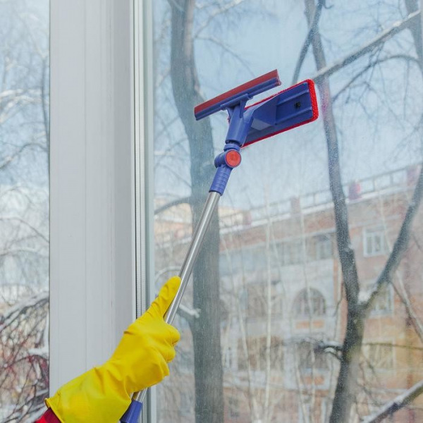 Окномойка с телескопической стальной ручкой и сгоном Доляна, 18×8×55(83) см, полиэстер