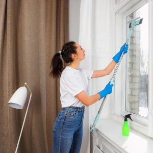 Окномойка с телескопической стальной ручкой и сгоном Доляна, 25×6×88(130) см, поворот насадки в двух плоскостях, микрофи Окномойка с телескопической стальной ручкой и сгоном Доляна, 25×6×88(130) см, поворот насадки в двух плоскостях, микрофи