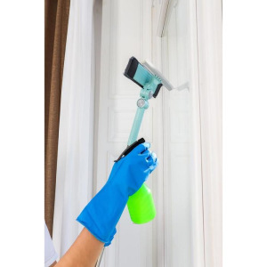 Окномойка с телескопической стальной ручкой и сгоном Доляна, 25×6×88(130) см, поворот насадки в двух плоскостях, микрофи Окномойка с телескопической стальной ручкой и сгоном Доляна, 25×6×88(130) см, поворот насадки в двух плоскостях, микрофи