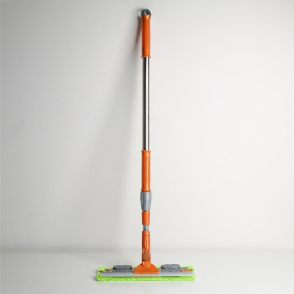 Окномойка с телескопической стальной ручкой и сгоном Доляна, 30×9×90(130) см, микрофибра, цвет МИКС