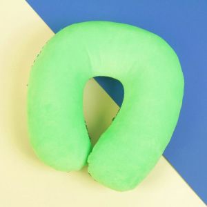 Подголовник «Великолепный хамелеон», цвета МИКС Подголовник «Великолепный хамелеон», цвета МИКС